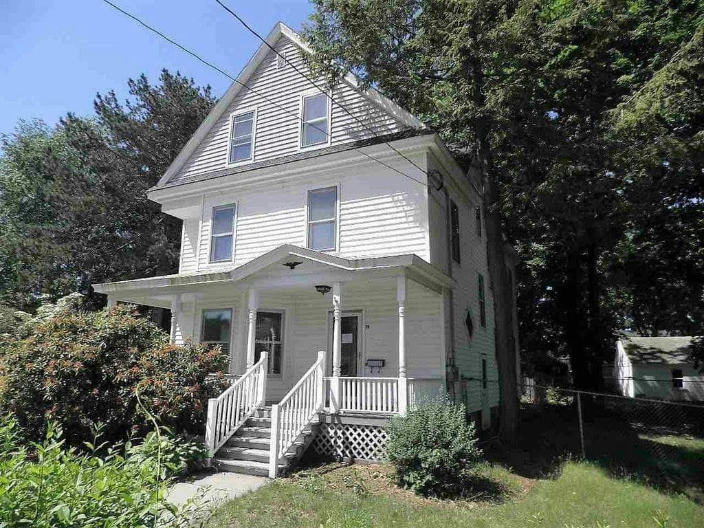 19 LIBRARY ST, HUDSON, NH 03051, photo 1 of 9